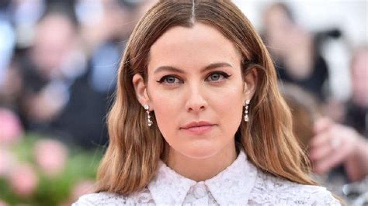 Riley Keough Biography - Facts, Childhood, Family Life & Achievements