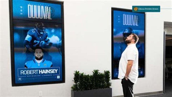 Robert Hainsey age, height, ethnicity, family, college, 40 time, draft, trade, net worth, Instagram