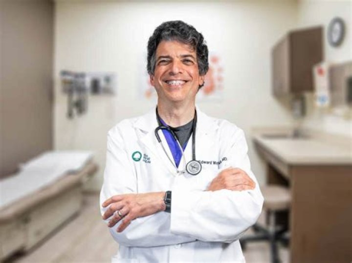 Dr. Robert Hance, MD – North Kingstown, RI