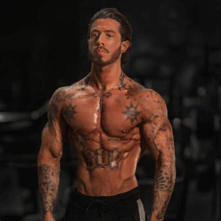 Robin Birrell Biography - Facts, Childhood, Family Life & Achievements