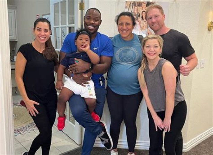 Robin Lord Taylor family, husband, children, parents, siblings