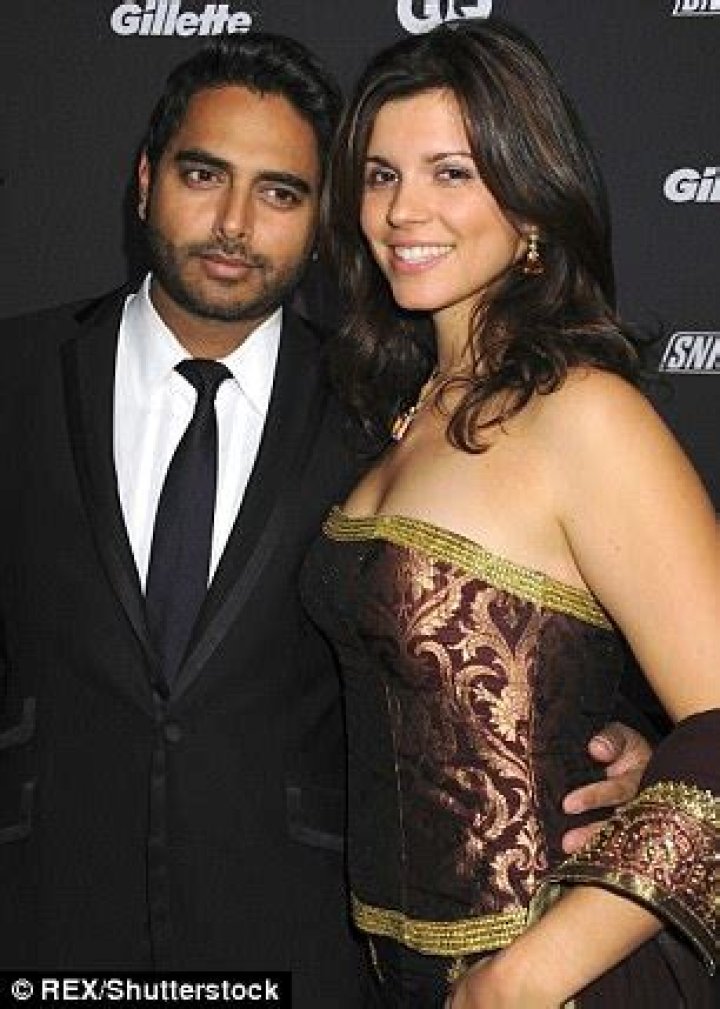 Rohan Oza Is About To Be A Businessman, and His Wife Gyar Ozar Helped Him Get There