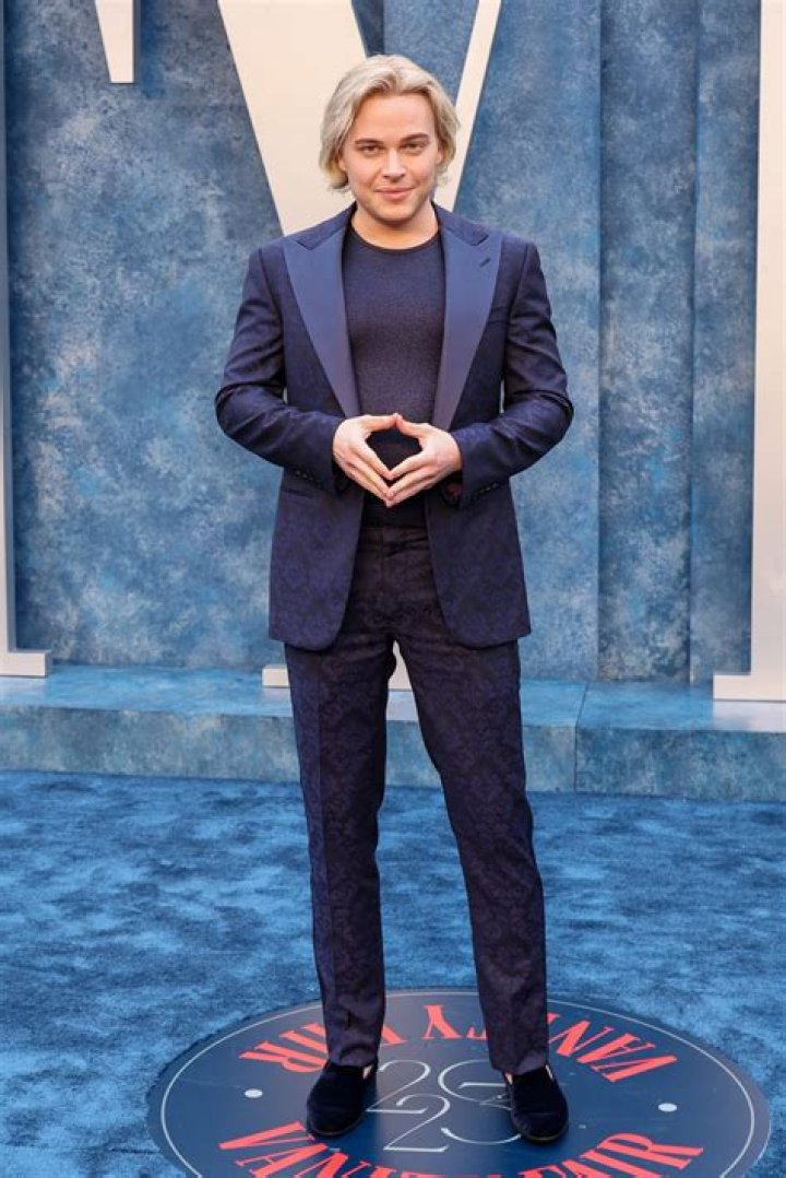 Ronan Farrow Height, Weight, Net Worth, Age, Birthday, Wikipedia, Who, Nationality, Biography