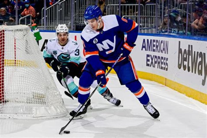 
Ryan Pulock Height, Weight, Net Worth, Age, Birthday, Wikipedia, Who, Nationality, Biography 
