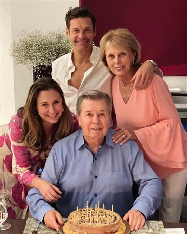 Who is Ryan Seacrest father Gary Lee Seacrest? Bio, age, family