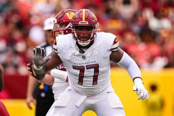 Saahdiq Charles PFF, Salary, Net Worth, Twitter, Madden Rating