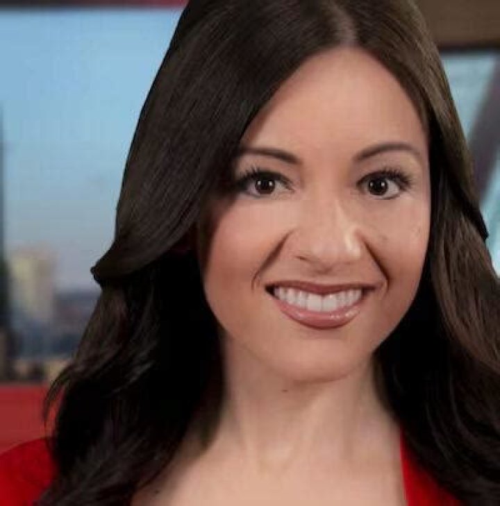 Samantha Roberts [WOIO] Wikipedia, Biography, Age, Salary, Husband, Instagram