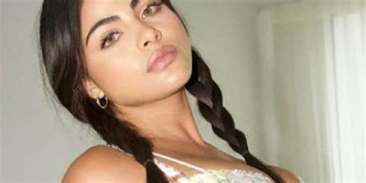 Sara Orrego in Two-Piece Workout Gear Says "Love Yourself First"