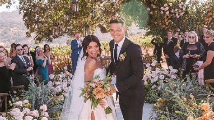 Sarah Hyland’s ‘Modern Family’ costars shared photos from her wedding weekend after marrying ‘Bachelorette’ alum Wells Adams