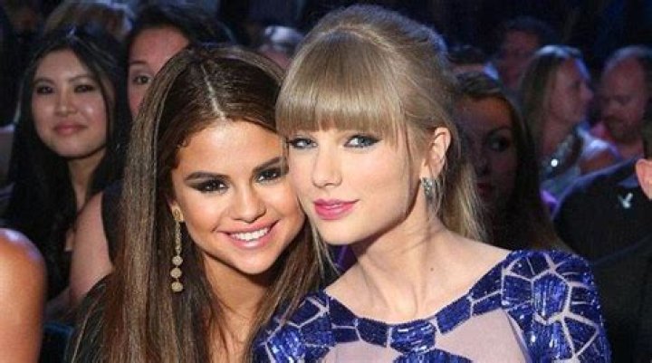 Selena Gomez Says BFF Taylor Swift Shed Tears When She Listened To Her New Songs For The First Time