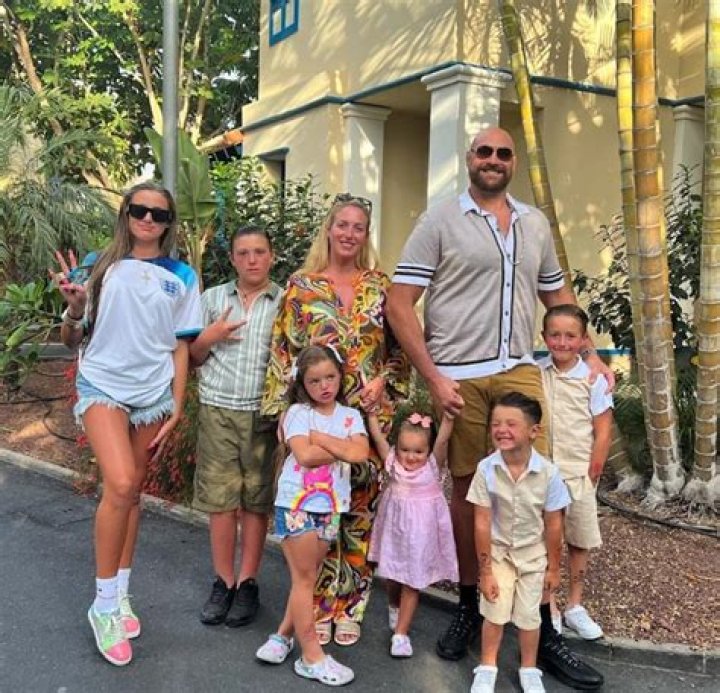 Shane Fury Bio, age, height, wife, children, records, Tyson Fury's brother, net worth