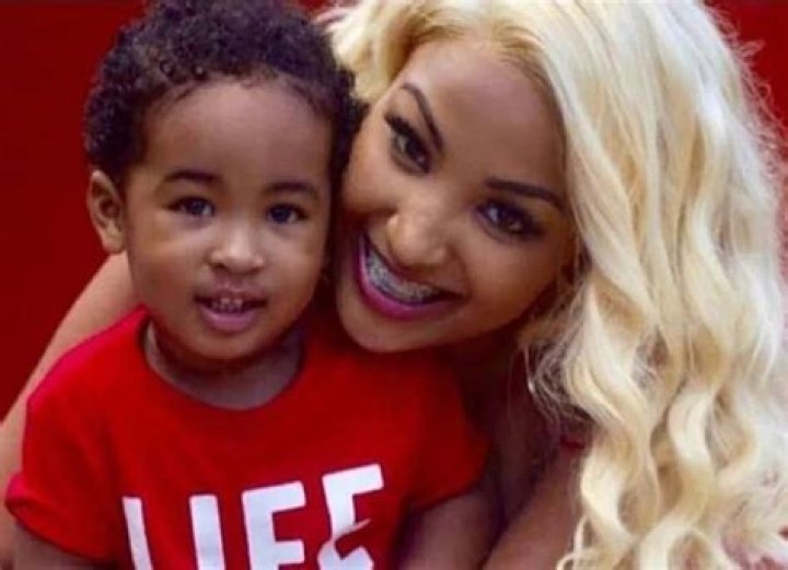 Shenseea Bio, Wiki, Age, Birthday, Baby Father, Parents, Son, Blessed, Boyfriend, and Net Worth