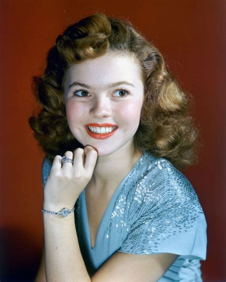 Shirley Temple Biography - Facts, Childhood, Family Life & Achievements