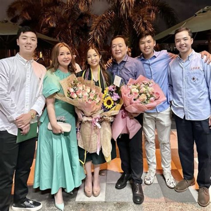 Small Laude Bio, Wiki, Age, Height, Parents, Husband, Career, and Net Wort