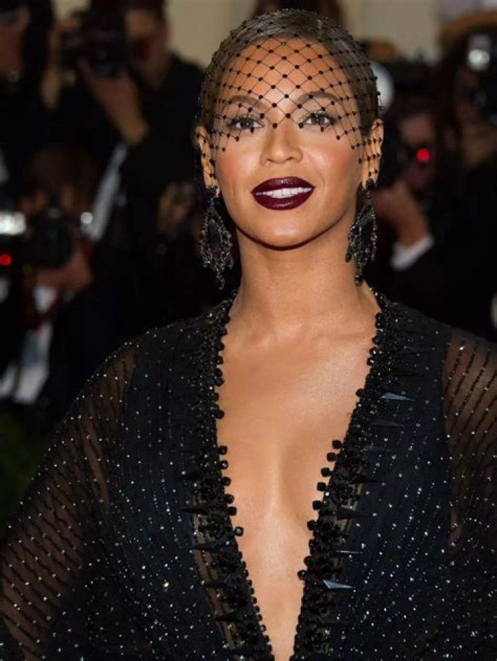 Sophie Marceau Bra Size, Age, Weight, Height, Measurements