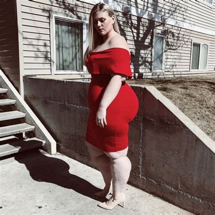 
Southern Lindz Height, Weight, Net Worth, Age, Birthday, Wikipedia, Who, Instagram, Biography 