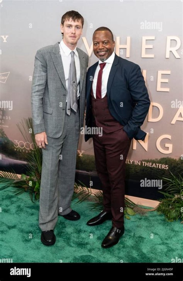 Sterling Macer Jr. wife: Is Sterling Macer Jr. married?