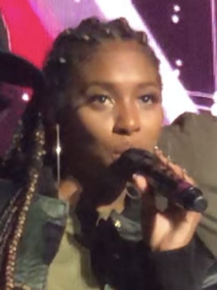 
Symone Height, Weight, Net Worth, Age, Birthday, Wikipedia, Who, Nationality, Biography 