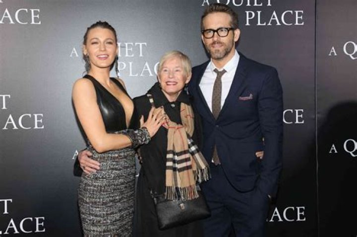 Who is Ryan Reynolds' mother?