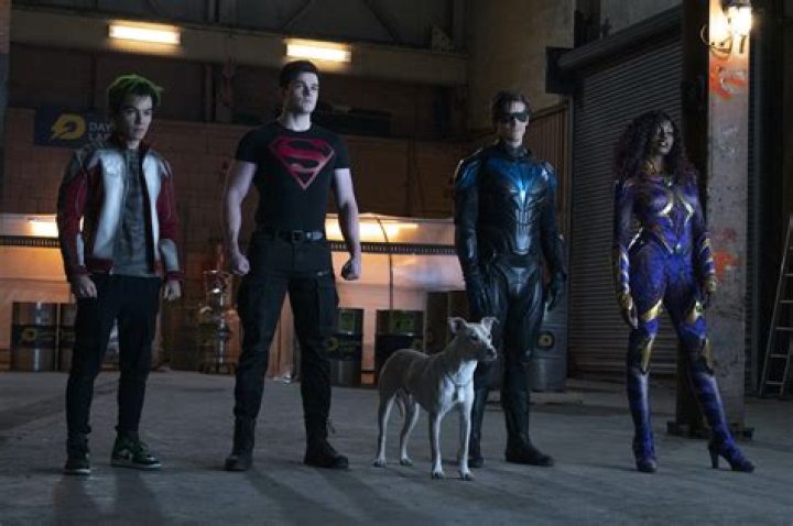 Titans Casts Anna Diop As Starfire