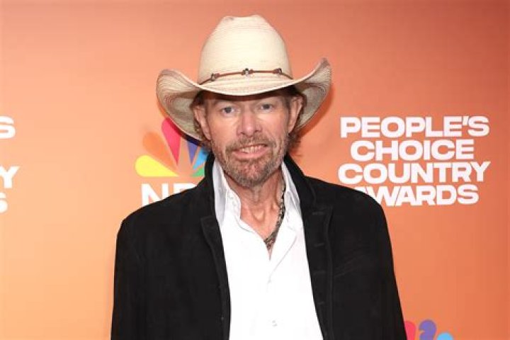 
Toby Keith’s Health Problems And Illness: What’s Wrong With Him? 