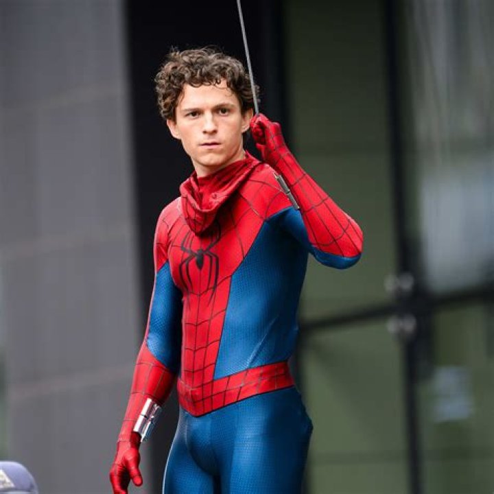 Tom Holland Shows Off His New Buzz Cut In Video And Fans Are Shook!