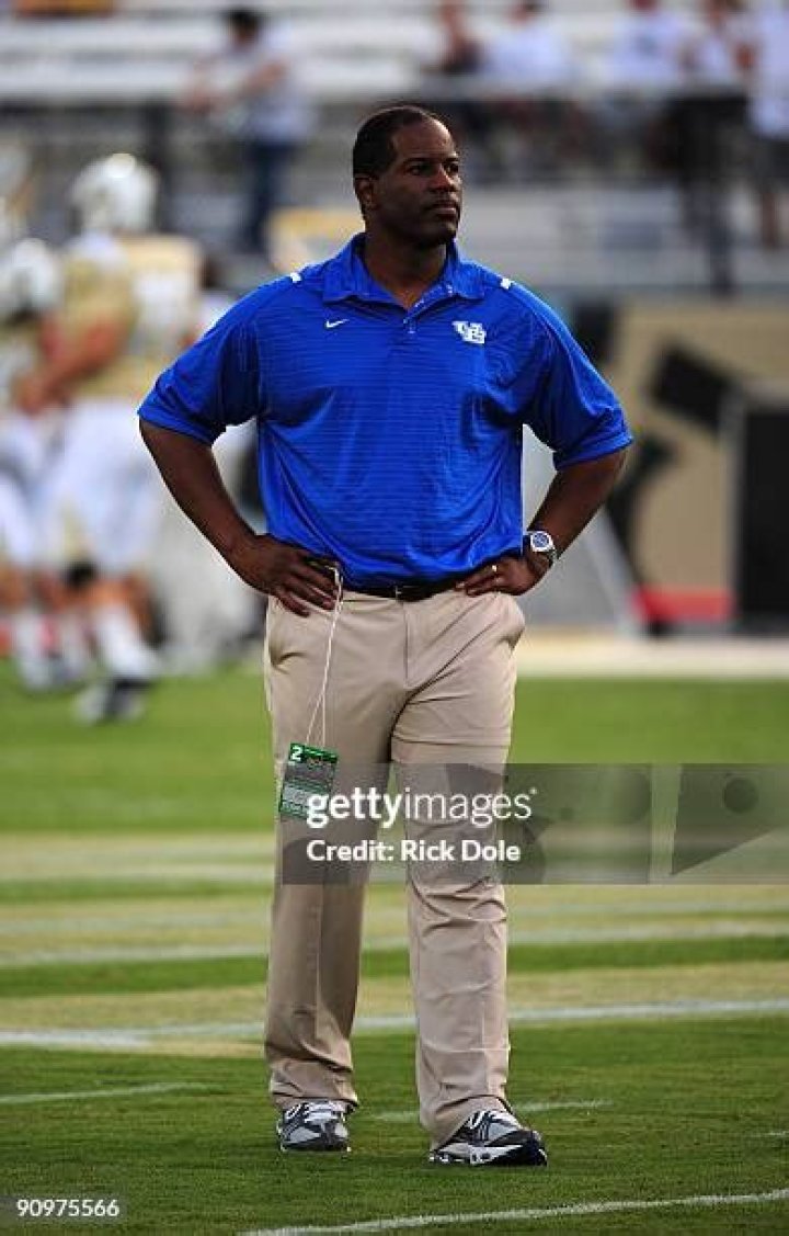 Turner Gill Biography - Facts, Childhood, Family Life & Achievements