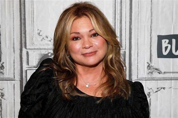 Valerie Bertinelli Impersonates Elon Musk on Twitter to Make Point About Verification System