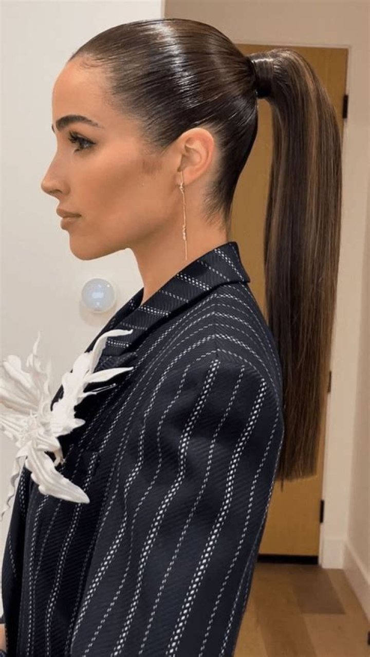 Vanessa Hudgens Looks Gorgeous With Sleek Hair — Check Out The Photos