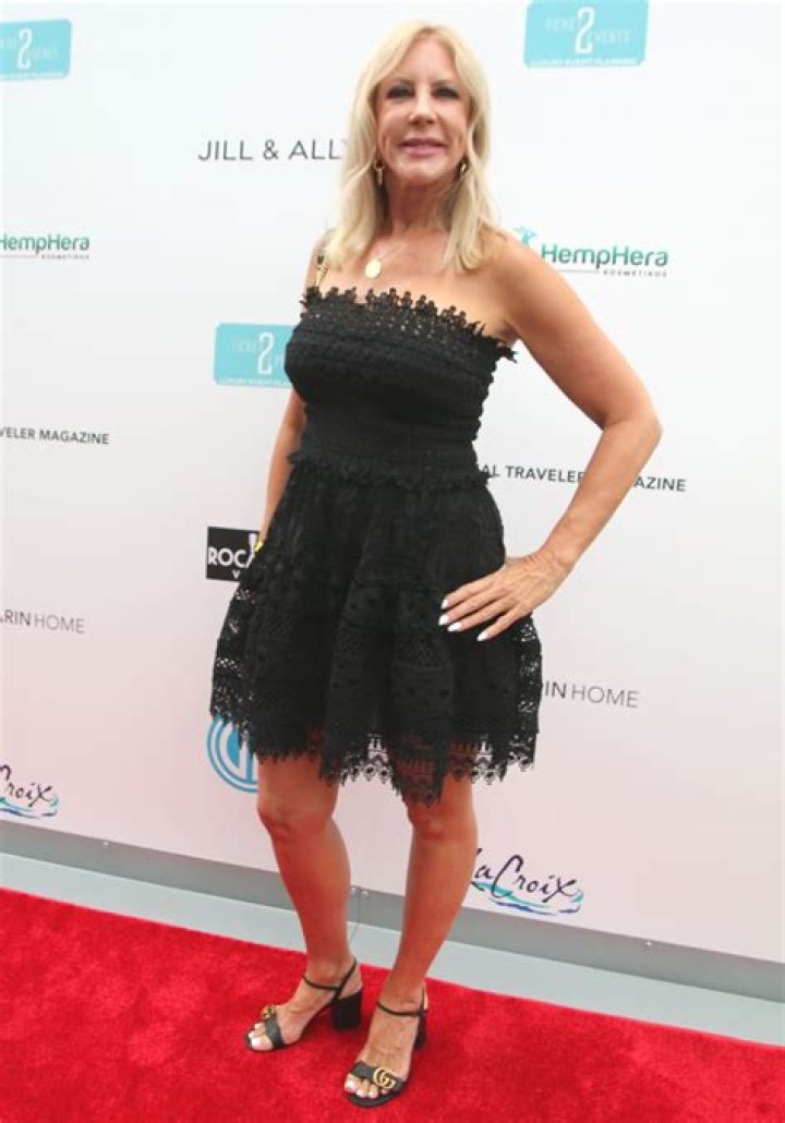 Vicki Gunvalson Height, Weight, Net Worth, Age, Birthday, Wikipedia, Who, Nationality, Biography