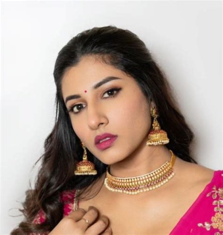 Vishnu Priya Bhimeneni Biography, Age, Height, Wiki, Boyfriend, Family