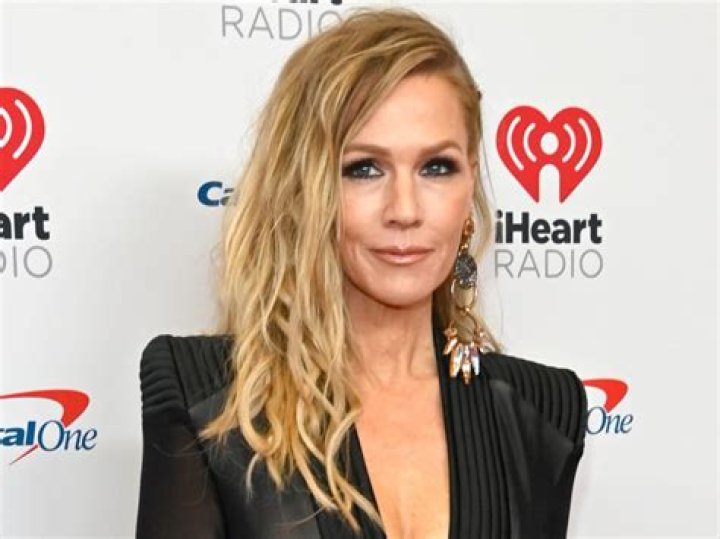 What does Jennie Garth’s tattoo say?