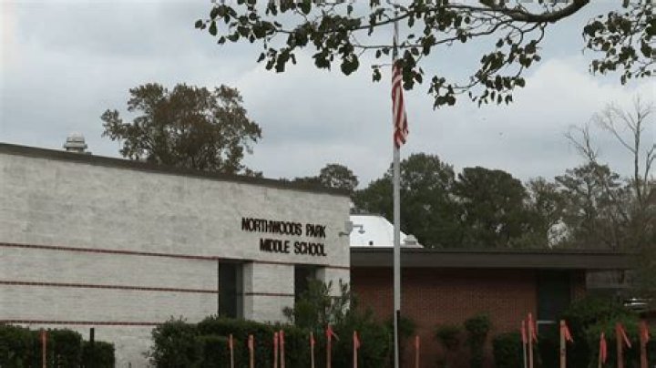 
What happened at Johnnie Cochran middle school? Possible overdose incident explored 