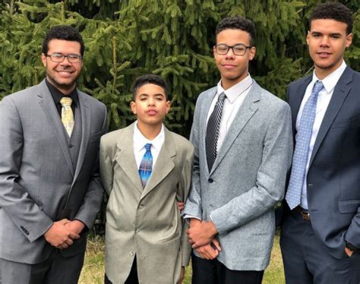 What Is Puff Johnson UNC aka Donovan Christopher Johnson Age? Cam Johnson Brother Wikipedia