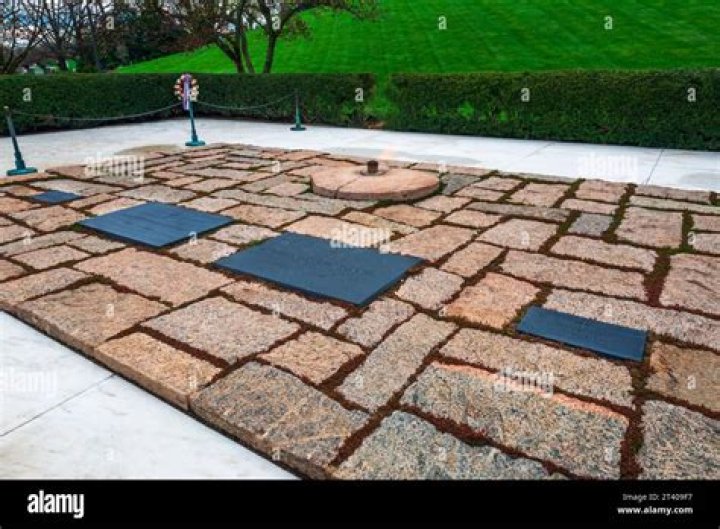Where will Olivia Newton-John be buried? Burial site and Find A Grave details
