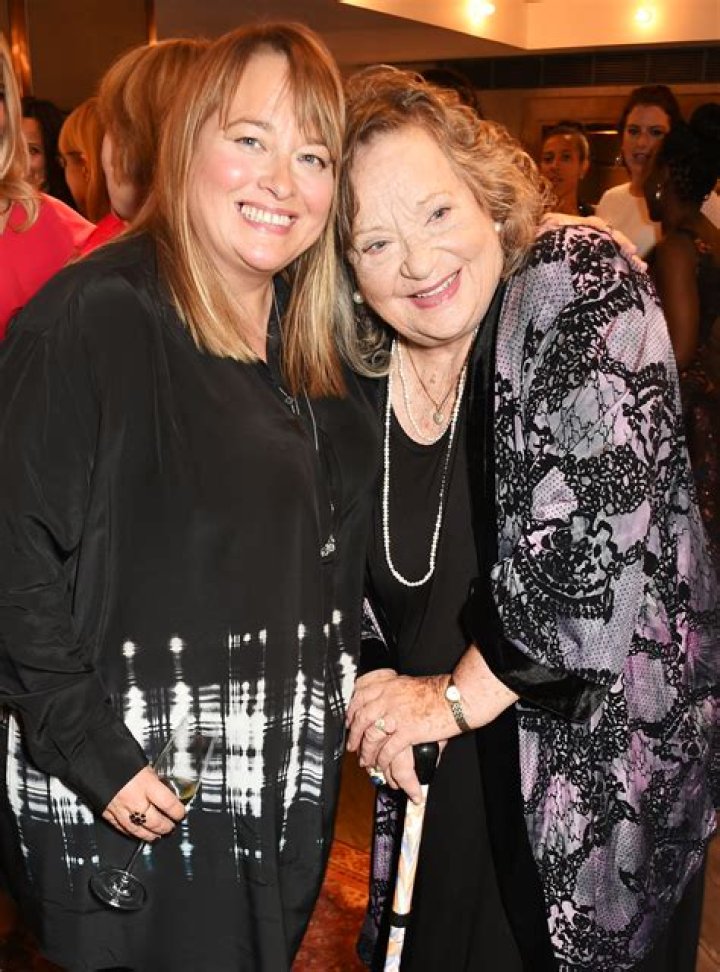 Who Are Beatie Edney’s Mother Sylvia Syms & Father Alan Edney?