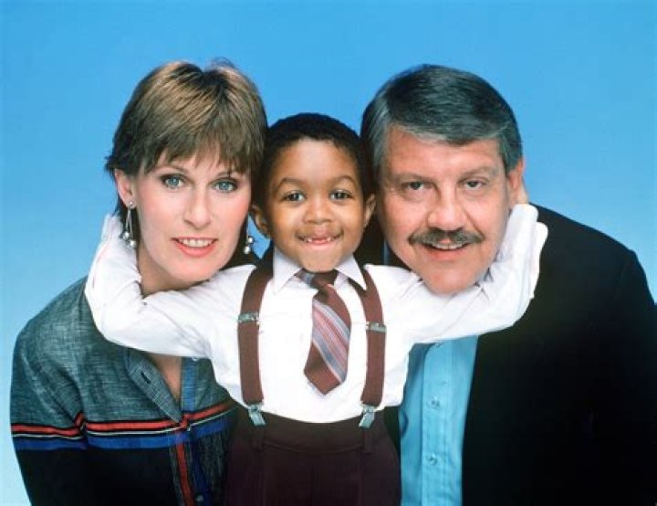 Who Are Simon Webster Parents? Height And Wikipedia Of Child Actor, Everything We Know