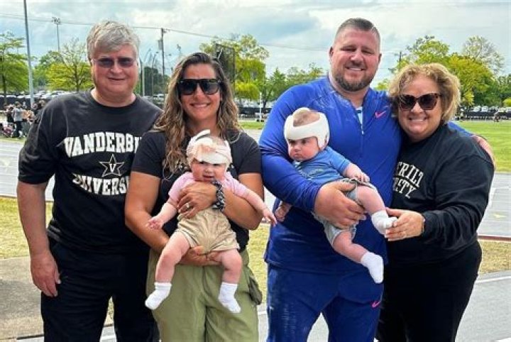 Who is Joe Kovacs father Joanna Kovacs? Wiki, age, nationality, husband, children