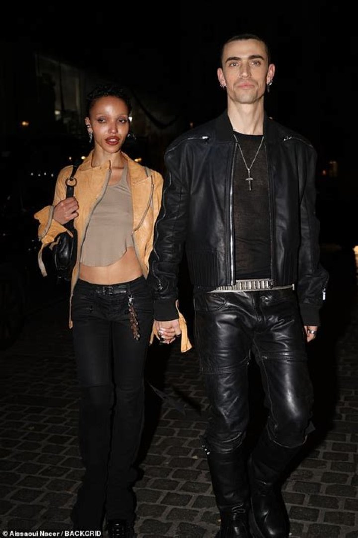 
Who is Jordan Hemingway? Meet British Singer FKA Twigs’ New Boyfriend 