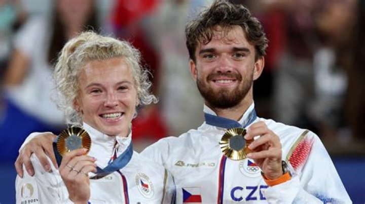 Who is Kateřina Siniaková coach Evgeniia Maniukova? Wiki, bio, age, family, net worth