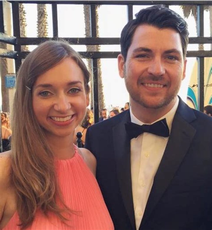 Who is Lauren Lapkus husband Chris Alvarado?