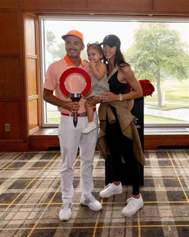 Who is Rickie Fowler’s caddie Ricky Romano? Bio, nationality, wife, children, salary