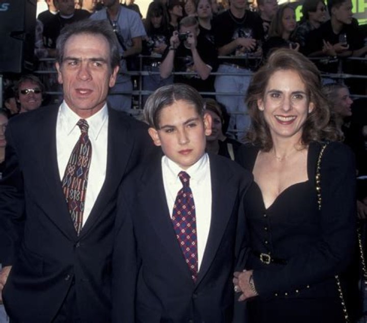 Who is Tommy Lee Jones' second wife Kimberlea Cloughley? Wikipedia, age, divorce, children, photographer, net worth