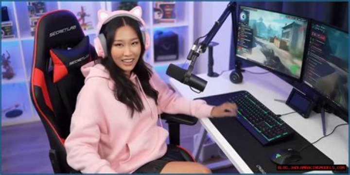 Who Is Twitch Streamer Kailey Mae? Everything You Need To Know About Her