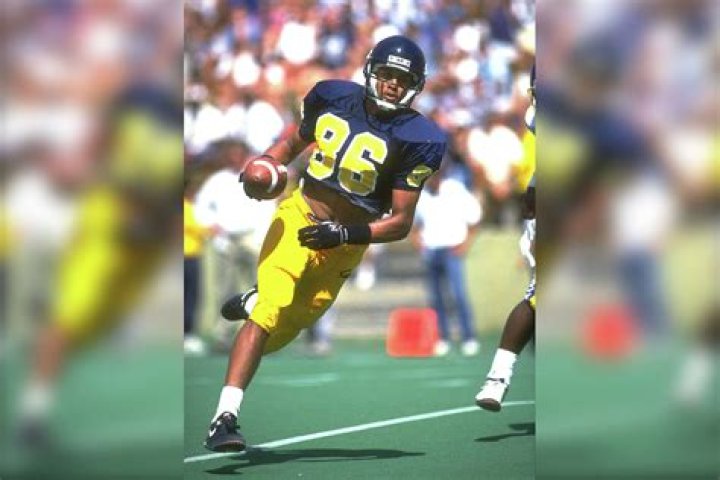 Who was Sean Dawkins? Former Cal football star wide receiver dies at 52