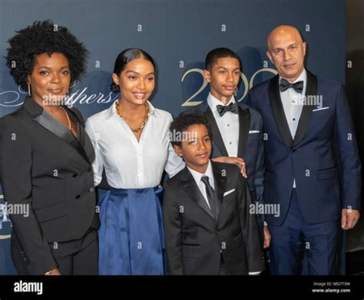 Yara Shahidi family, husband, children, parents, siblings