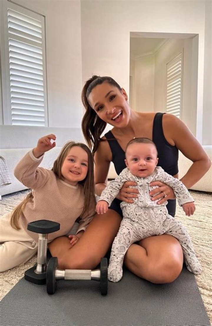 
Yes, Kayla Itsines Is Pregnant With Her Second Child With Partner Jae Woodroffe 