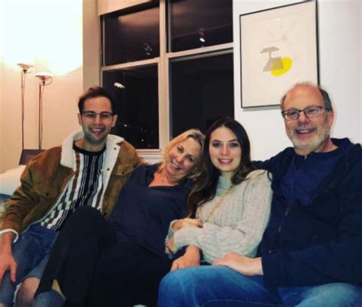 Zach Kornfeld family, wife, children, parents, siblings