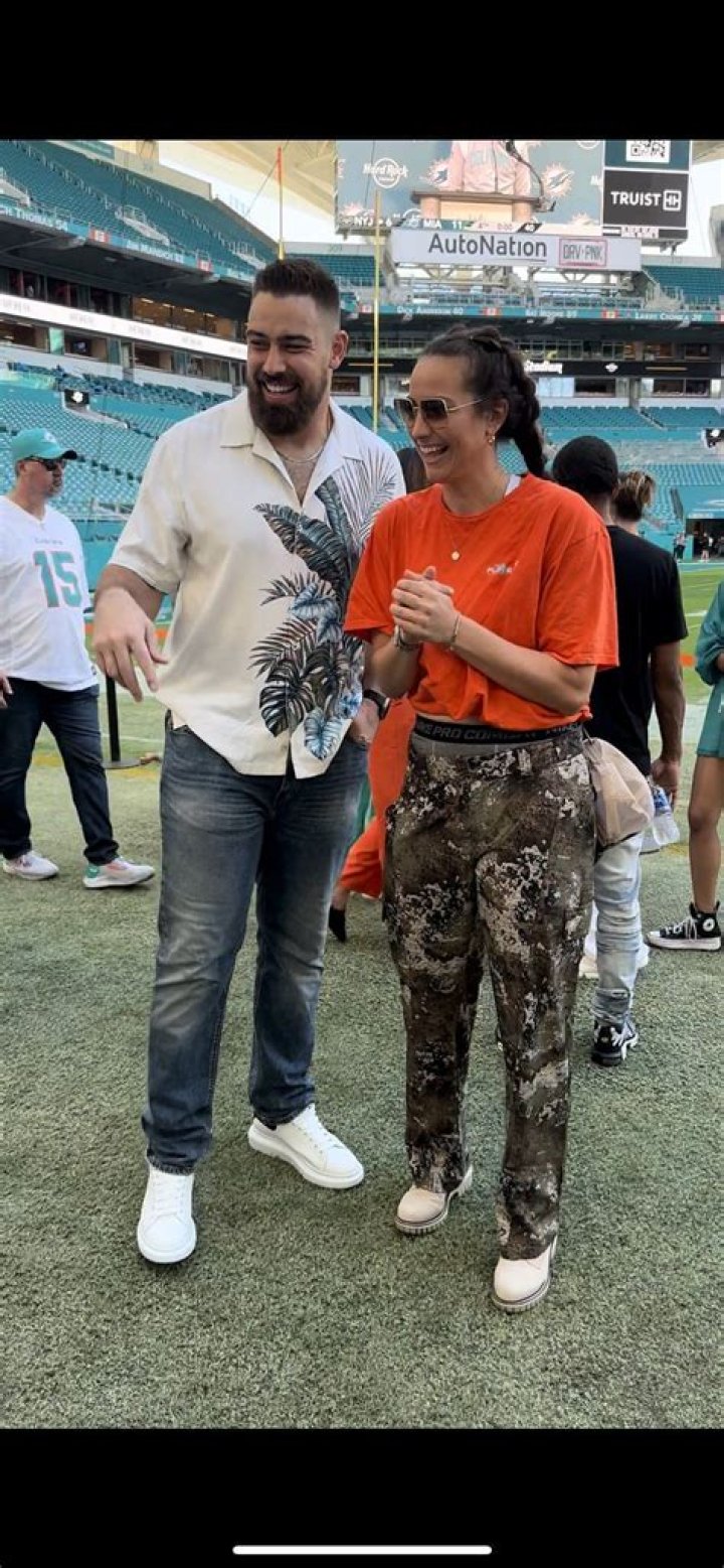 
Zach Sieler Height, Age, Wife, Biography, Wiki, Net Worth 