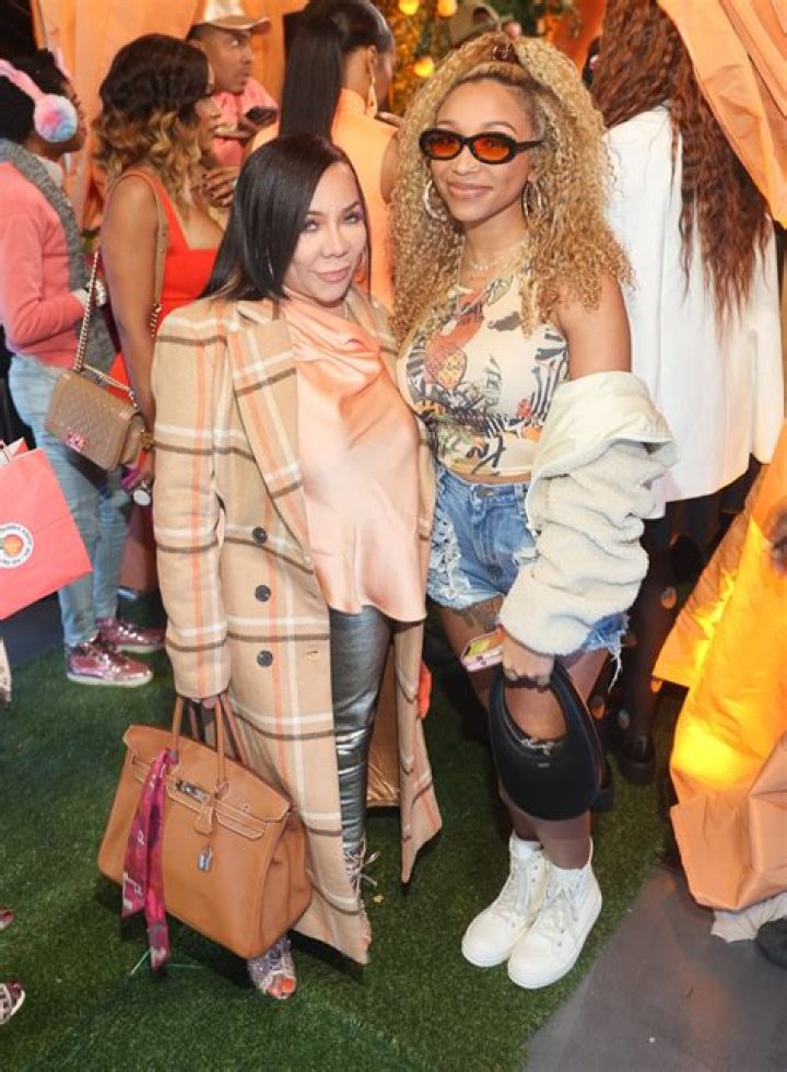 Zonnique Pullins And Reginae Carter Are Living Their Best Life In Dubai – Check Out The Gorgeous Desert Pics!